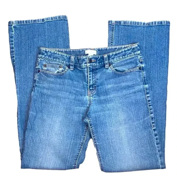 Distressed Ann Taylor Loft Jeans Size 6 Long Flare Leg - Picture 1 of 14